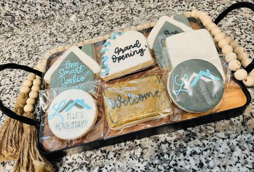 One-Of-A-Kind Smart, Cookie Themed Home For Up To 6 Clarksville Esterno foto